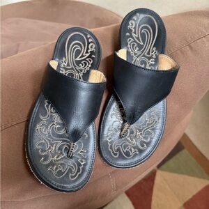 OluKai Black Sandals size 9